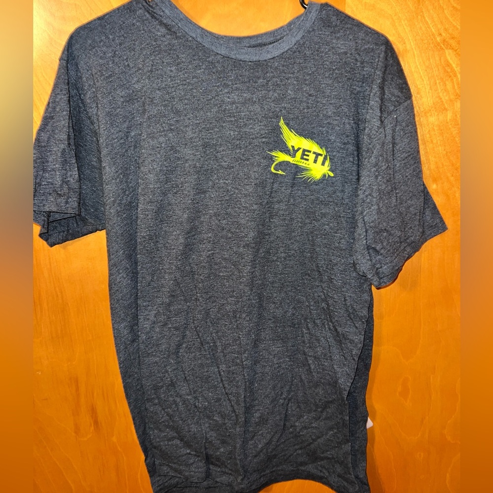 Yeti tshirt size large